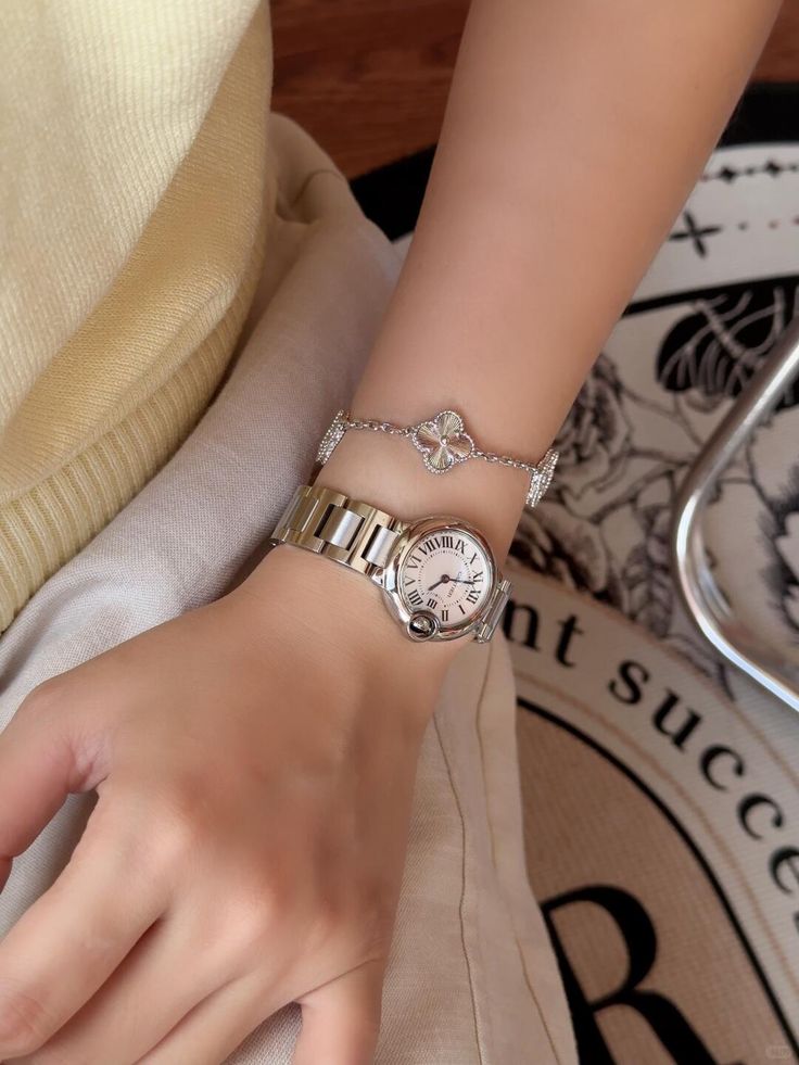 Cartier ballon bleu + Clover Charm Bracelet