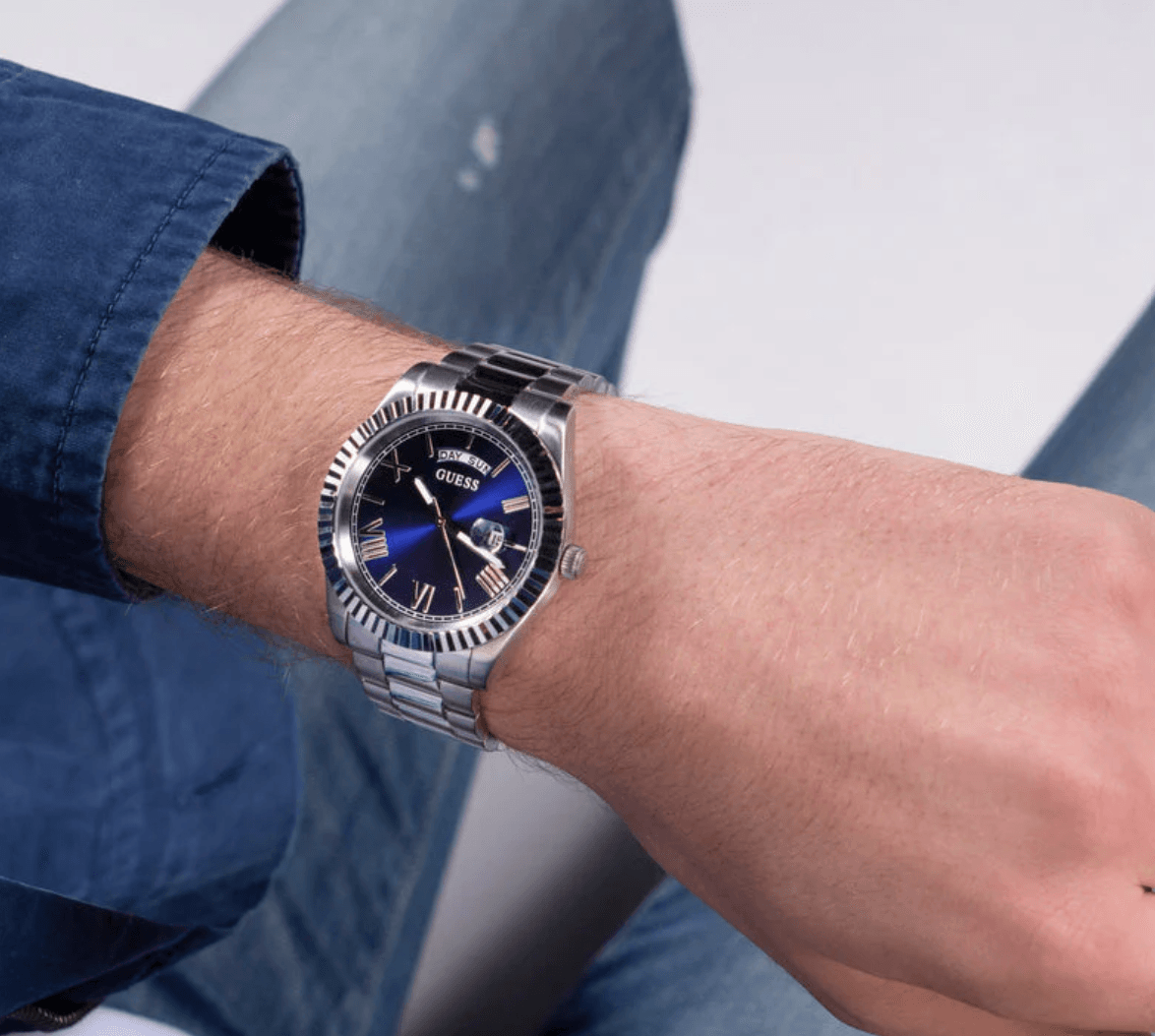 Guess Day/Date Bleu