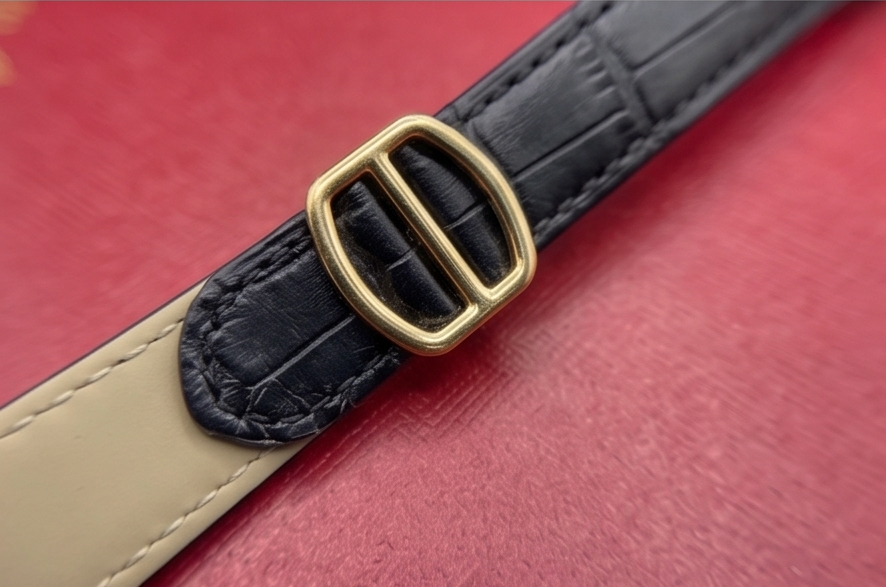 Cartier tank louis en or black